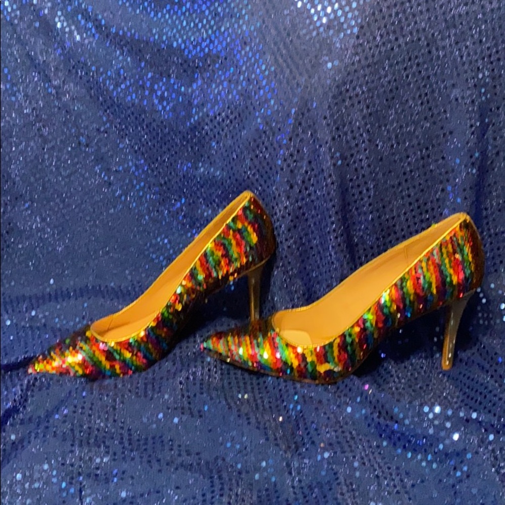 Multi Color Reversible Sequin Pumps